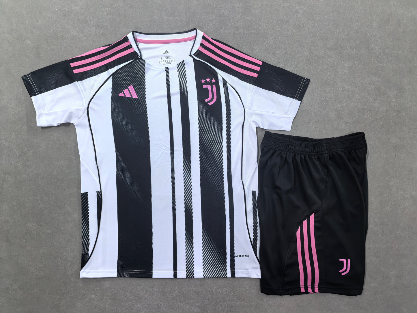 KIT ENFANT JUVENTUS